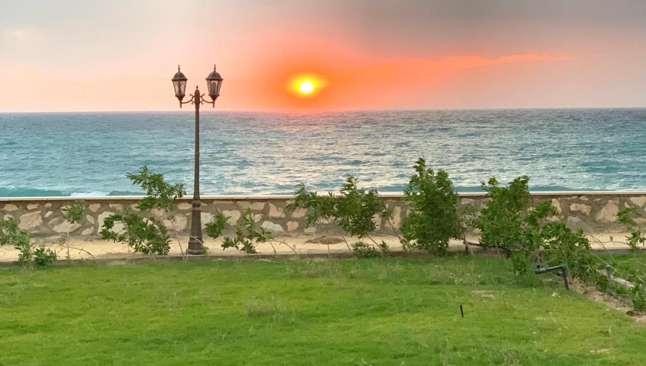 Amazing Beach View In Ras Sudr راس سدر Ras Sedr Raʼs Matārimah Esterno foto